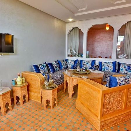 Charming Home With Private Terrace エッサウィラ エクステリア 写真
