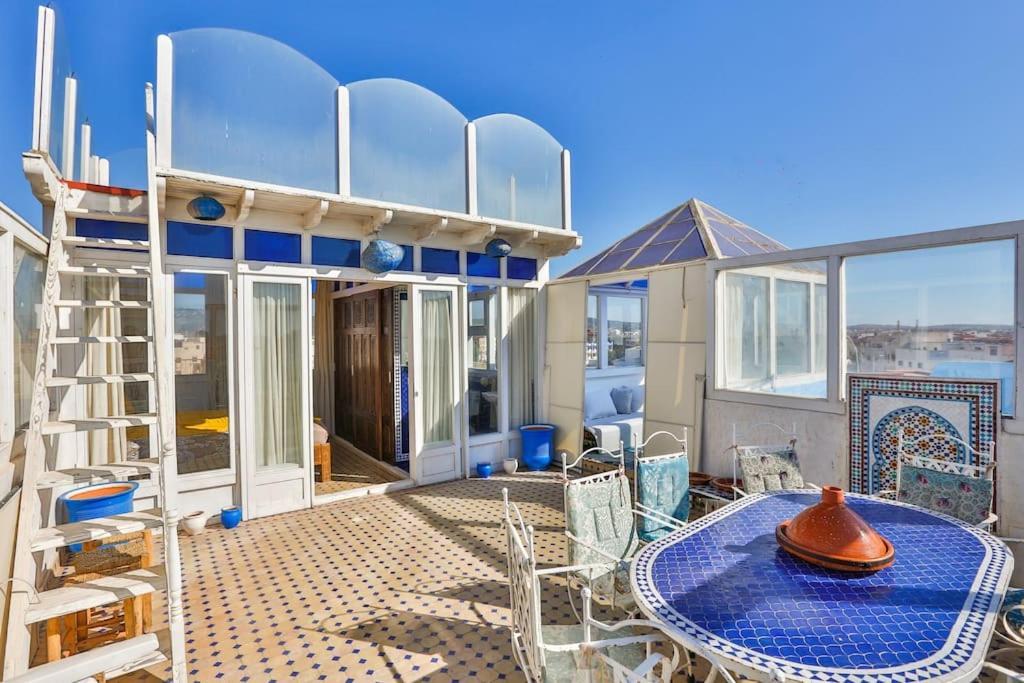 Charming Home With Private Terrace エッサウィラ エクステリア 写真